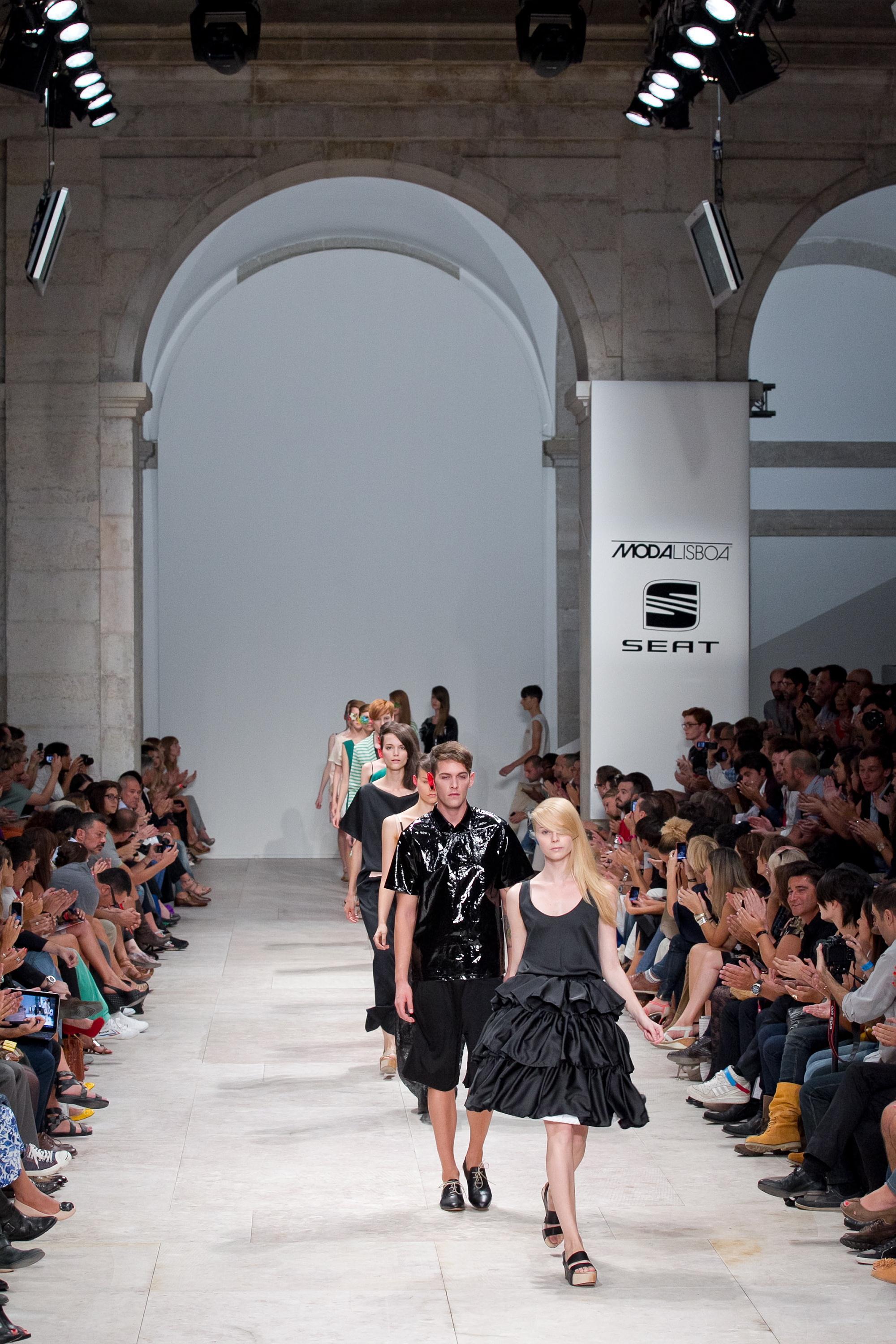 Lisbon Fashion Week Spring Summer 2012 Ready To Wear - Alexandra Moura - Catwalk | Picture 97321